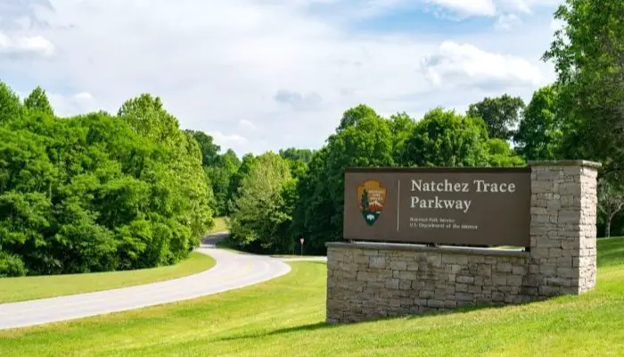 Drive the Natchez Trace Parkway